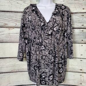 Susan Lawrence Woman 2X Black White Floral Print Tunic Top
